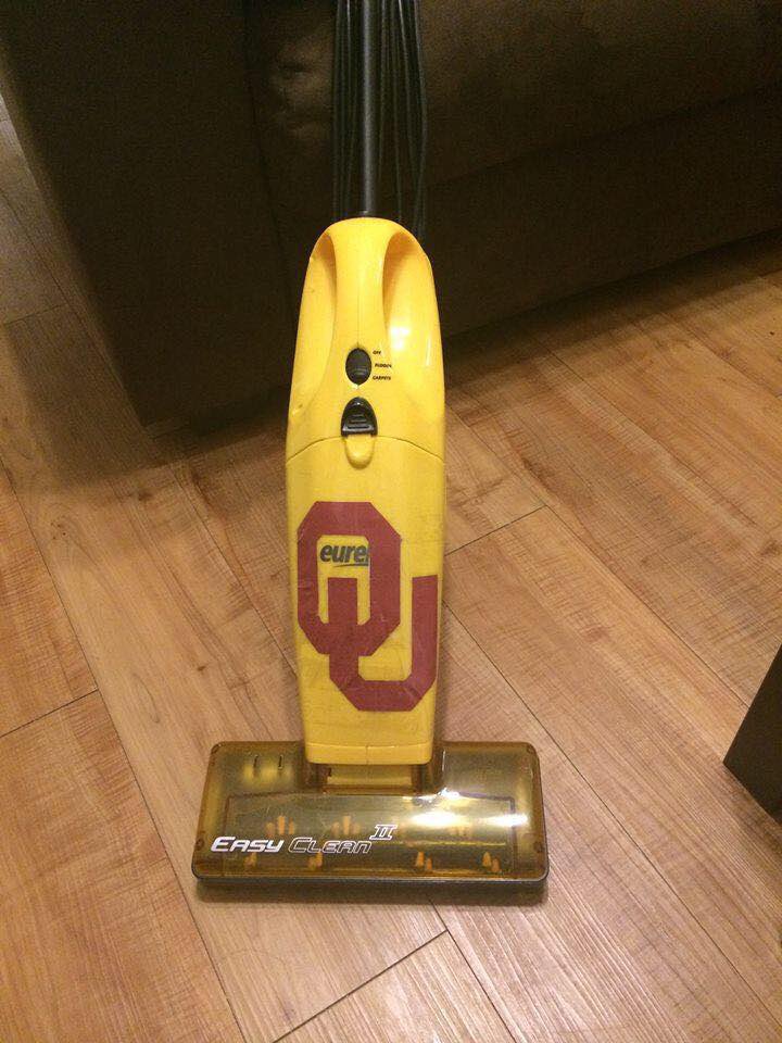 LonghornHumor's tweet photo. It’s 11:56am and OU sucks more than this vacuum 🤘 https://t.co/V4nLB1hPbd