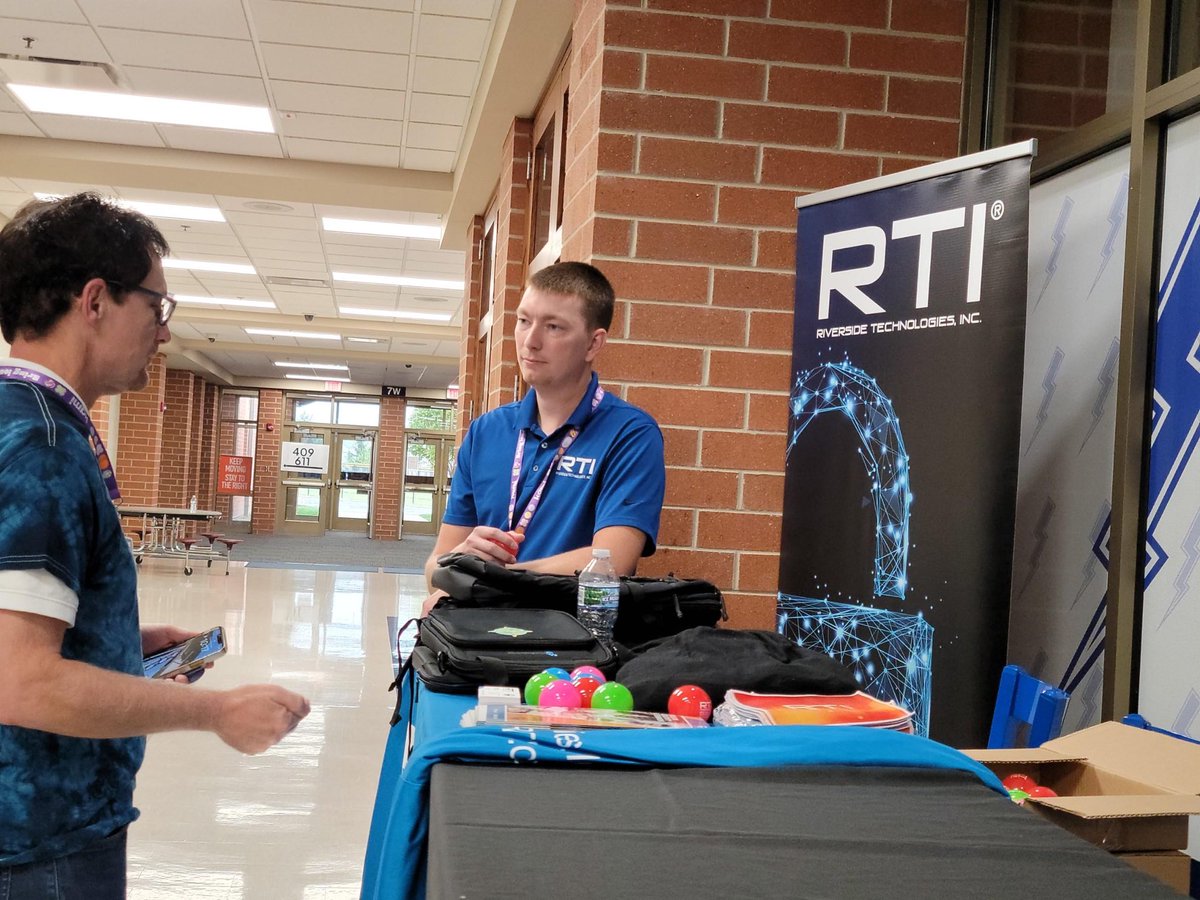 rhsteach's tweet image. Vendors like this are one of the reasons @iceindiana⁩ back! #INeLearn #INConnectED