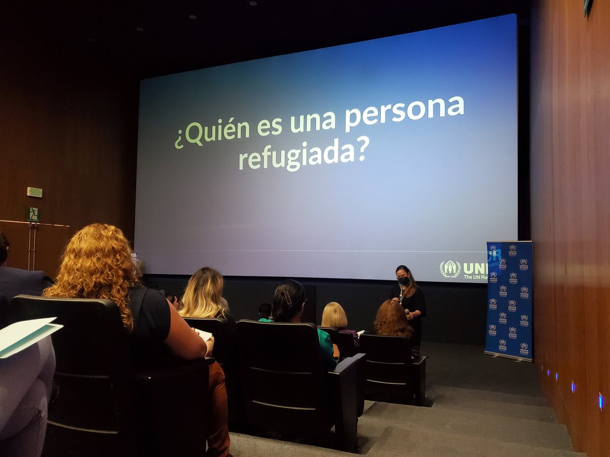 GaxiolAint's tweet photo. En colaboración con el @IMESSLP, ACNUR se encuentra capacitando a más de 25 instituciones del gobierno del estado de #SLP y municipales en atención a la #ViolenciaDeGenero. Juntos, estamos construyendo un mundo más seguro, justo y equitativo para todas 💪💙🧡 https://t.co/pyTxWokisD