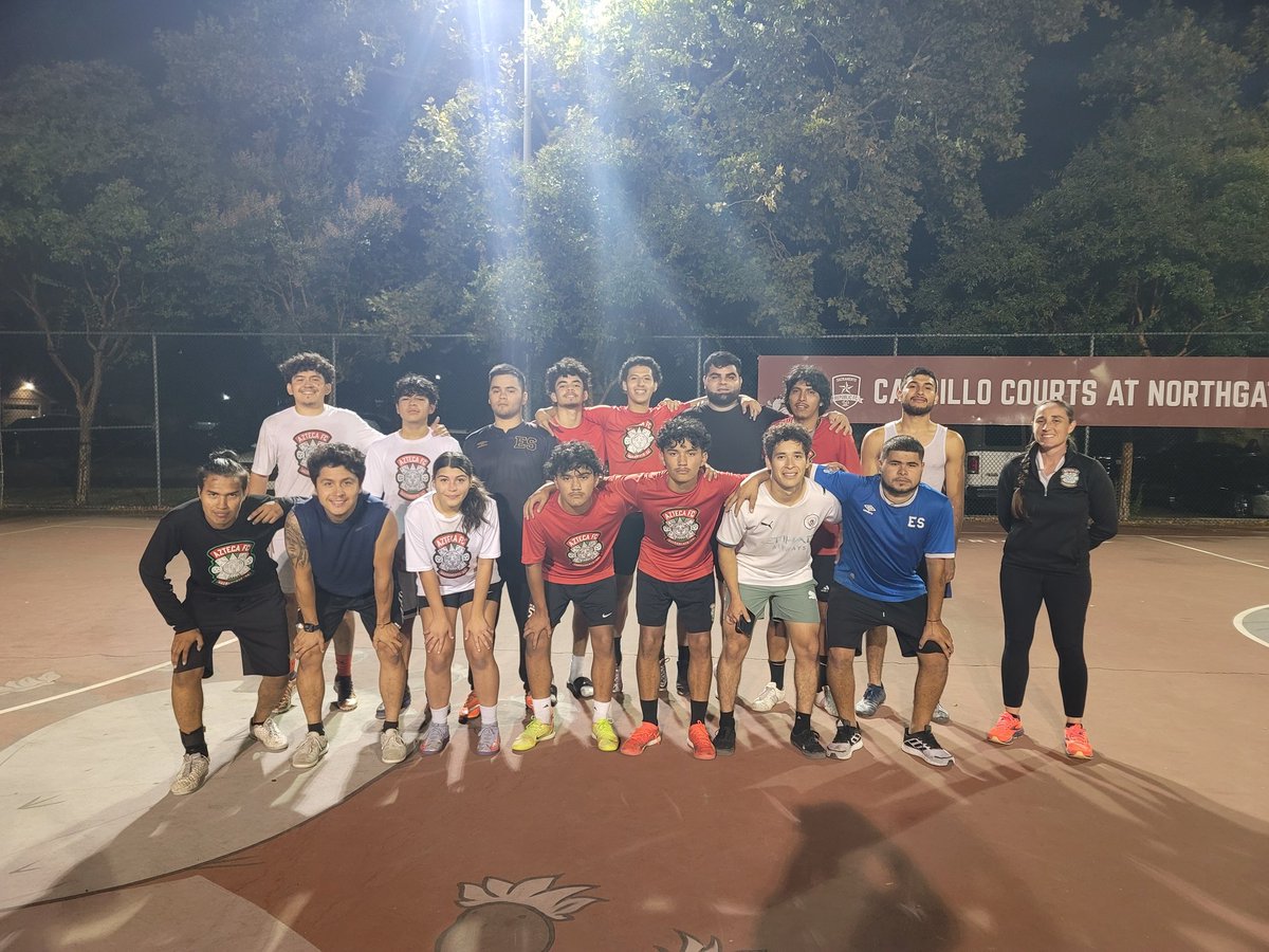 roseshoen15's tweet photo. Do the work.
@Aztecafc15
#AztecaFC #ChampionMentality #TheRoseMethod https://t.co/BOFF42KRxo