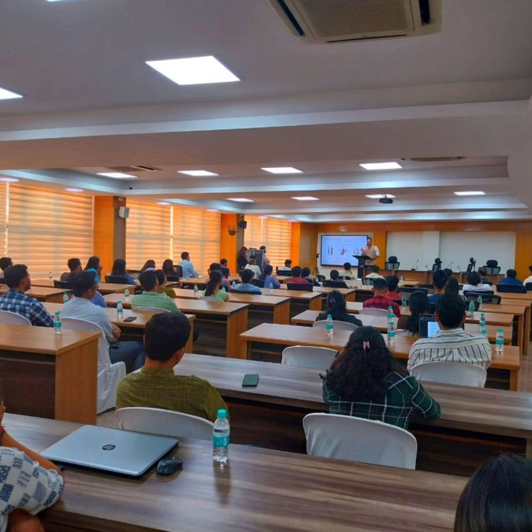 CMYIP_'s tweet photo. We had a fantastic session on "Trends in Public Policy" with Mr. Deepanshu Aggarwal. He delved into the intricacies of policy-making, discussing the process, mechanisms, limitations, and the art of effective policy research.
#publicpolicy #policy #cmyip #cmypdp #MadhyaPradesh https://t.co/zuQvNS7av2
