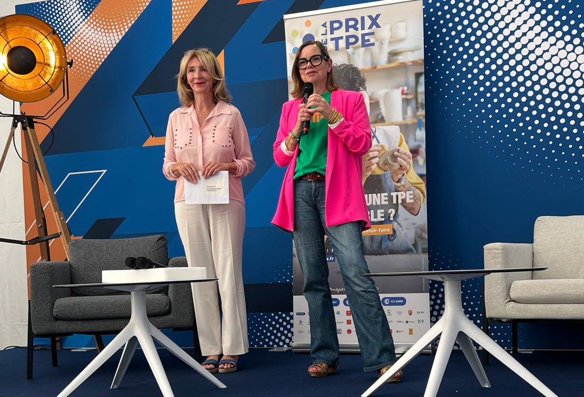 Isabelle Hardy (@izahardy) on Twitter photo Prix #TPE de la @CCI31 : Ravie de remettre le prix coup du coeur de <a href="/HauteGaronne/">Haute-Garonne</a> à Céline Manchoux, créatrice de la maison d'édition scolaire "Sésames" qui réunit auteurs, instituteurs et illustrateurs et favorise la différenciation. Prix #TPE de la @CCI31 : Ravie de remettre le prix coup du coeur de <a href="/HauteGaronne/">Haute-Garonne</a> à Céline Manchoux, créatrice de la maison d'édition scolaire "Sésames" qui réunit auteurs, instituteurs et illustrateurs et favorise la différenciation.