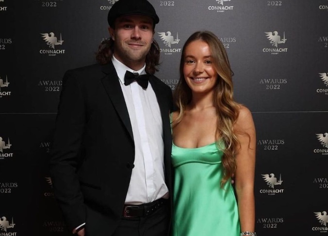 GalwayBeoOnline's tweet photo. Mack Hansen's private life with Galway girlfriend as cute couple inseparable #IreVSco #MackHansen #IrelandRugby #RugbyWorldCup 

https://t.co/BglopqSTrP https://t.co/zWueWNhVyO