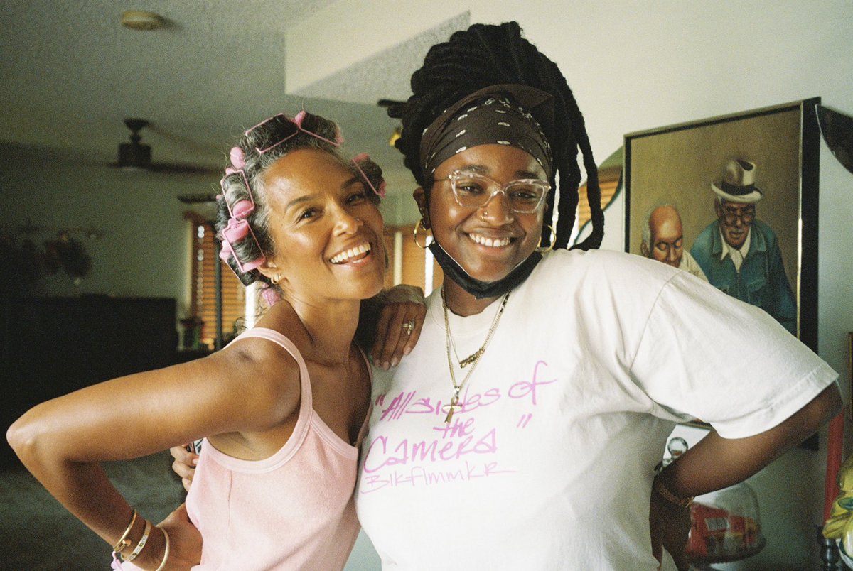 cleotrappaa's tweet photo. HEIRLOOM. 
starring Mara Brock Akil for Suzie Kondi. 

Directed by yours truly!
Wearing @blkflmmkr of course 🤎 https://t.co/R6rRHjpSKH