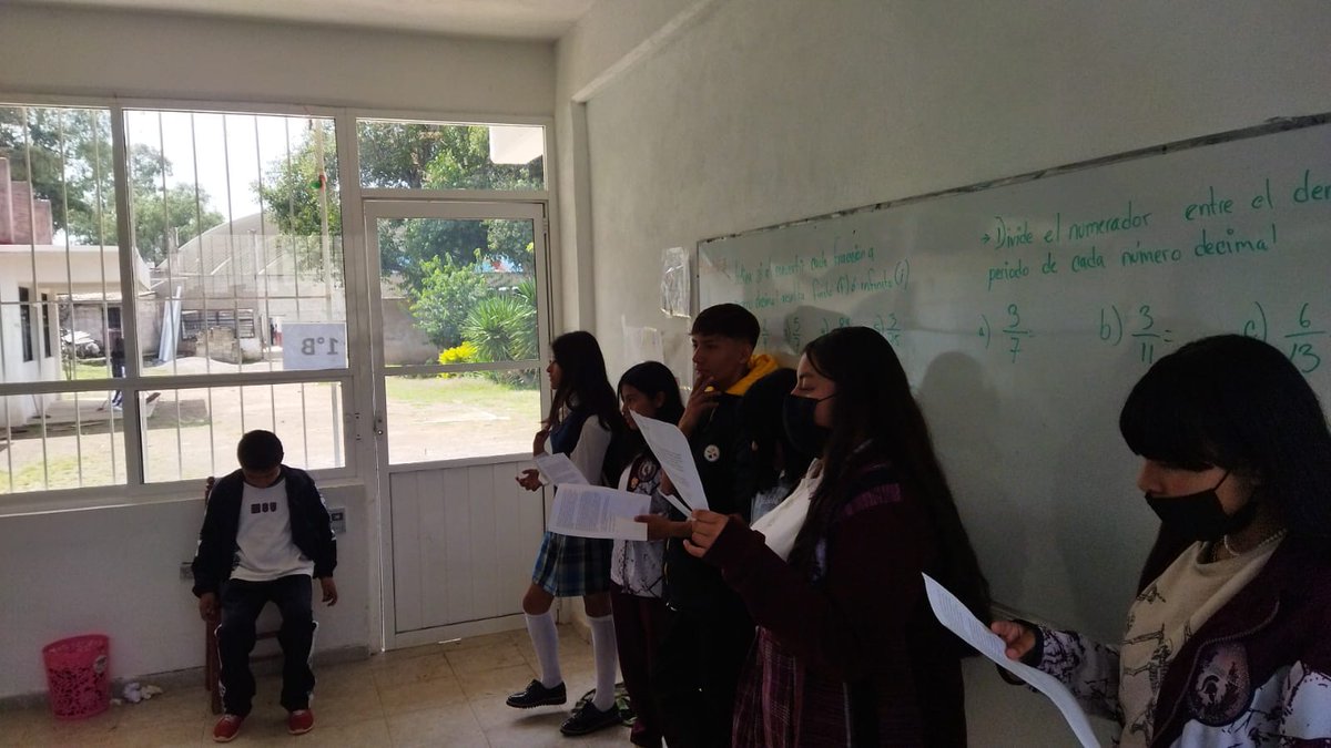FNERRR_EDOMEX's tweet photo. Lectura y proyección de la "Carta de despedida del Che a Fidel Castro". ❤️‍🔥📚🔊🗣️🇦🇷

#FNERRR
#SemanaDelChe
#Educación 
#FNERRREsLucha
#EducaciónDeCalidad https://t.co/oZYnsyT0oX