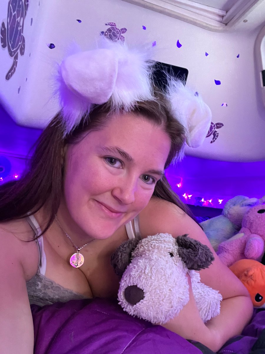 VixensHD's tweet photo. These ears are so cute! They make me feel small because they are big and fluffy! #adultcostumes  #petplaygear #petplay #bdsmpetplay #ddlgpetplay  #ddlgkitten #cosplay #puppyplaygear #ddlgpup #ddlgpuppy #puppypetplay #earscostume #earsheadband #petplay #puppypetplay #Hallowen https://t.co/6oNR5bBe8E