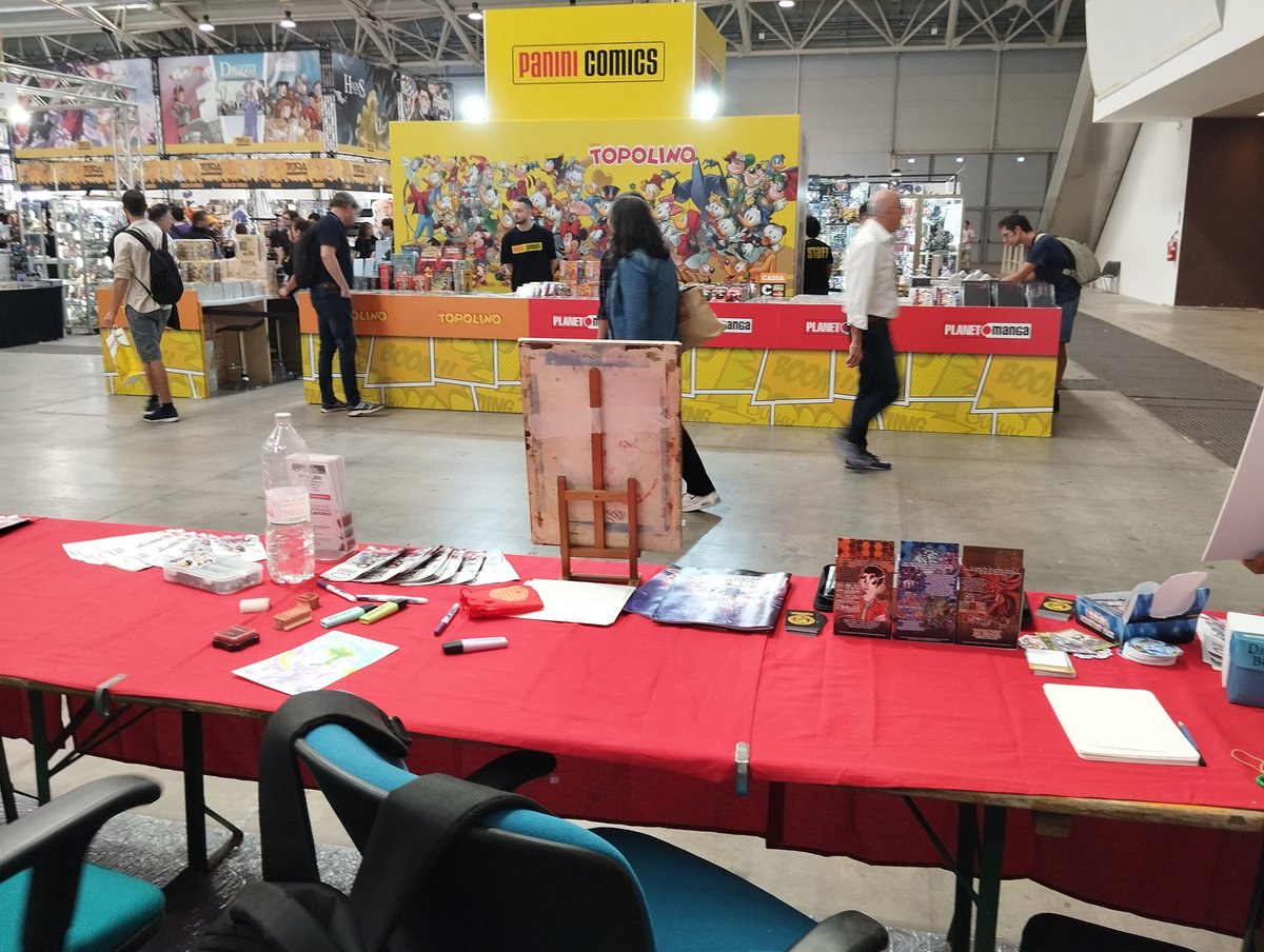 Estethell's tweet photo. #romics https://t.co/Uzgmn5NgbX
