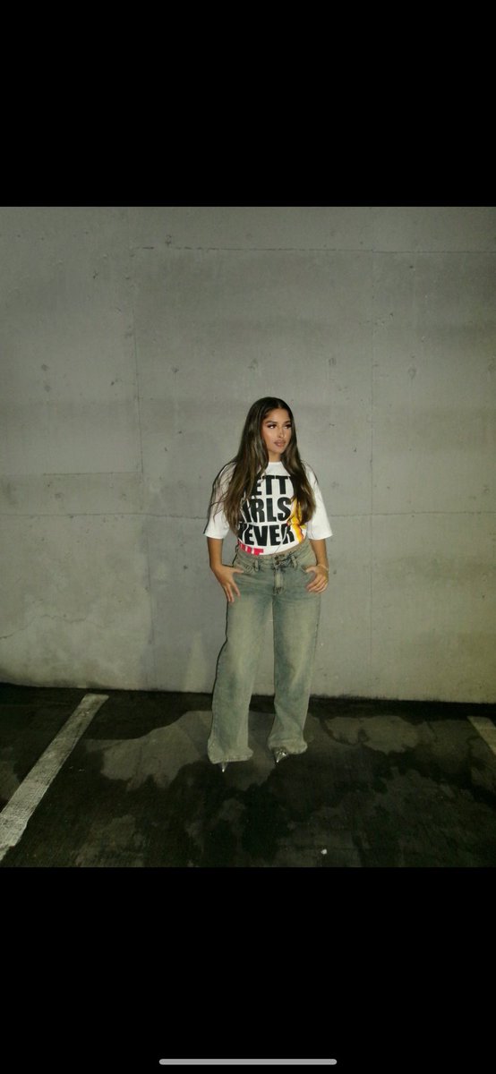 Otwstudios_'s tweet photo. RESTOCK LIVE ON OUR “Pretty Girls Never Die” Tee! $50USD. Worldwide Shipping. Pre-Made Ready To Ship 🔥 (https://t.co/YyO6zkMoJU) RT TO HELP US FIND OUR NEXT CUSTOMER 🙏 https://t.co/uAEjB9ITAJ