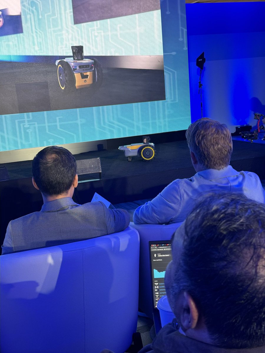 I was not expecting to get excited about printing but this new solution that allows to go from a blueprint to a on ground design with Site Print is pretty amazing #HPImagine