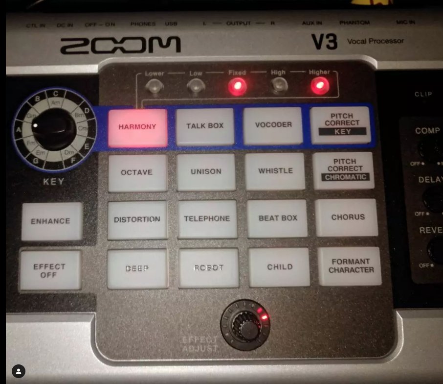 MusicCurfew's tweet image. Messing around with new vocal effect, for upcoming live shows. 🎹👍😎

#livemusic #music #StrangeAddiction #vocaleffects #femalevocalist #edm