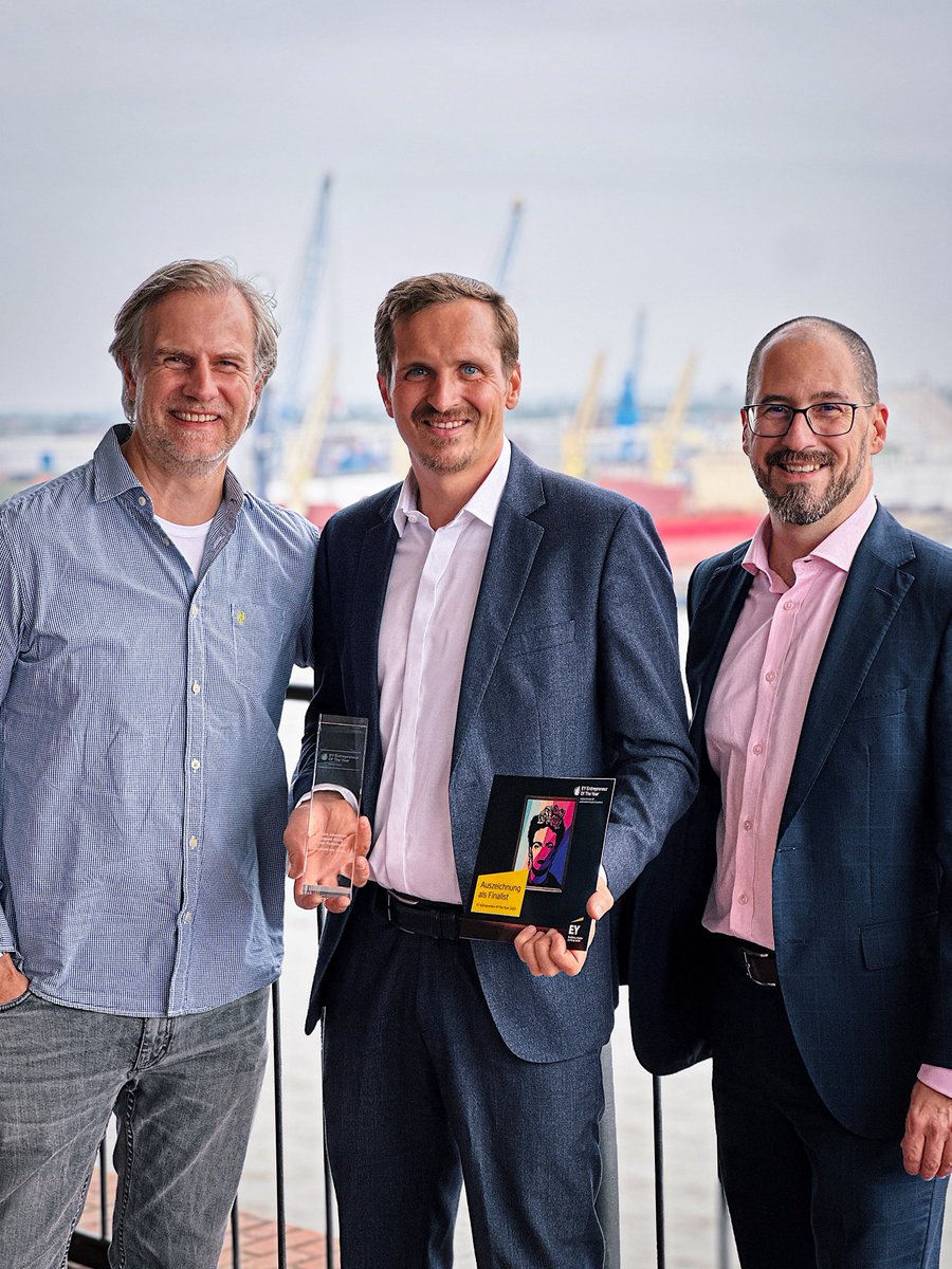 custom_cells's tweet photo. 🏆 Wir sind Finalisten beim Wettbewerb "Entrepreneur of the Year 2023" 🏆 #CustomCells zählt in der Kategorie "Innovation" zu den Finalisten des renommierten @EY_Germany Preises in 2023. https://t.co/8N4Tm7ol8x