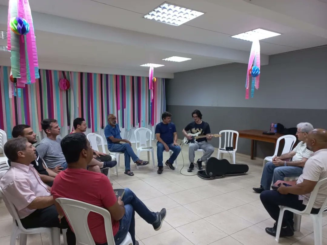 ageplango's tweet photo. Reunião https://t.co/Fdh0yYSOSQ