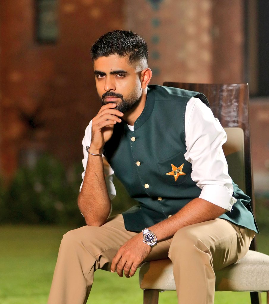 ahtashamriaz22's tweet photo. It's fan following test!
Retweet for Babar &amp; Comment For Virat 
#ViratKohli                  #BabarAzam https://t.co/rNPlQdiRB1