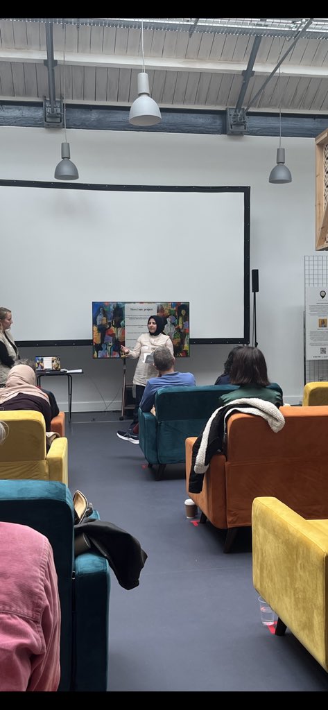 An inspirational day at CREATING CONNECTIONS, supporting arts, refugees and asylum seekers in #Swindon. Thanks for inviting me to talk @createstudios, looking forward to continuing conversations and developing local projects. @ace_southwest @CounterArts @swindonharbour