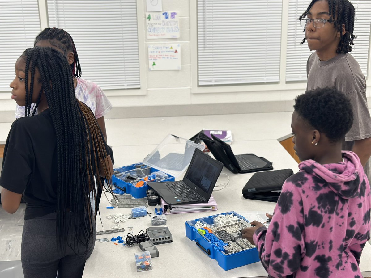iam_MarlonG's tweet photo. It’s BUILD DAY!!! 8th graders in our Technological Systems class are building the foundation for their Base Bots! I told you earlier, if I’m missing. . . Find me in the STEM Lab! @DutchtownMs_HCS @drhafza #DMSStem https://t.co/SBGBHRHY84