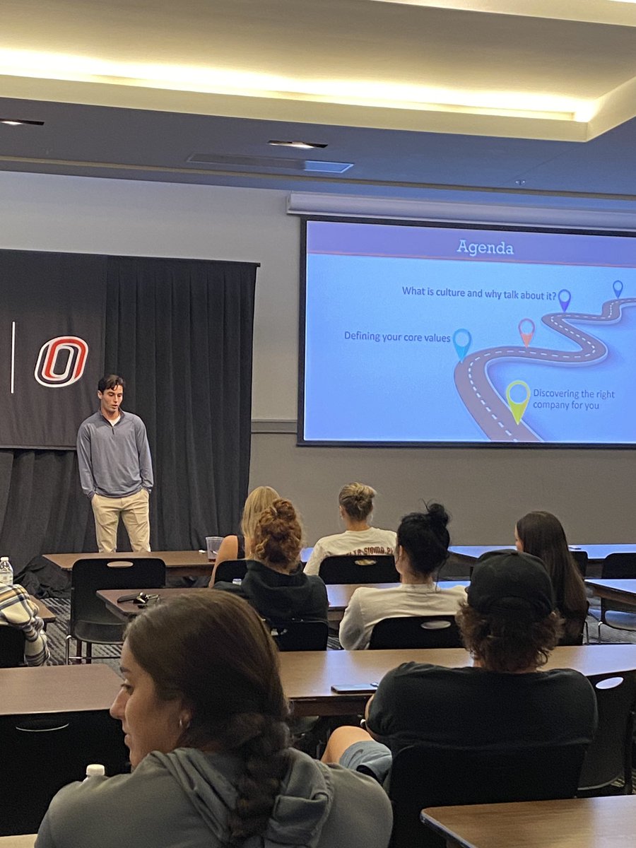 Thank you @FBMSupply Omaha for coming out to speak with our junior class on the value of culture when it comes time to looking for a job! Special shout out to Calvan Berteau from @OmahaMSOC that talked about finding the right fit with FBM for a job after graduation!