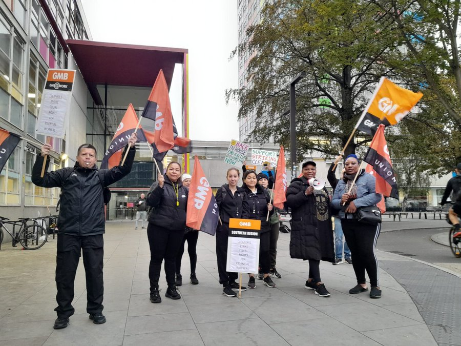 Final strike day is tomorrow from 7am-9am at LCC.

Let's make some noise 📢

Please donate to the strike fund if you can: crowdfunder.co.uk/p/support-stri…

#UALEndOutsourcing #UALCleanerStrike