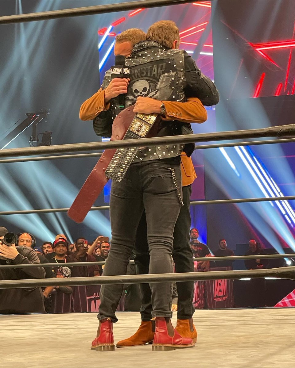 TheVicMacias's tweet image. “Go fuck yourself!”