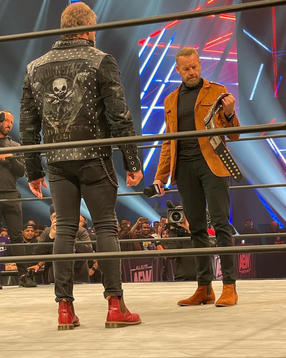 TheVicMacias's tweet image. “Go fuck yourself!”