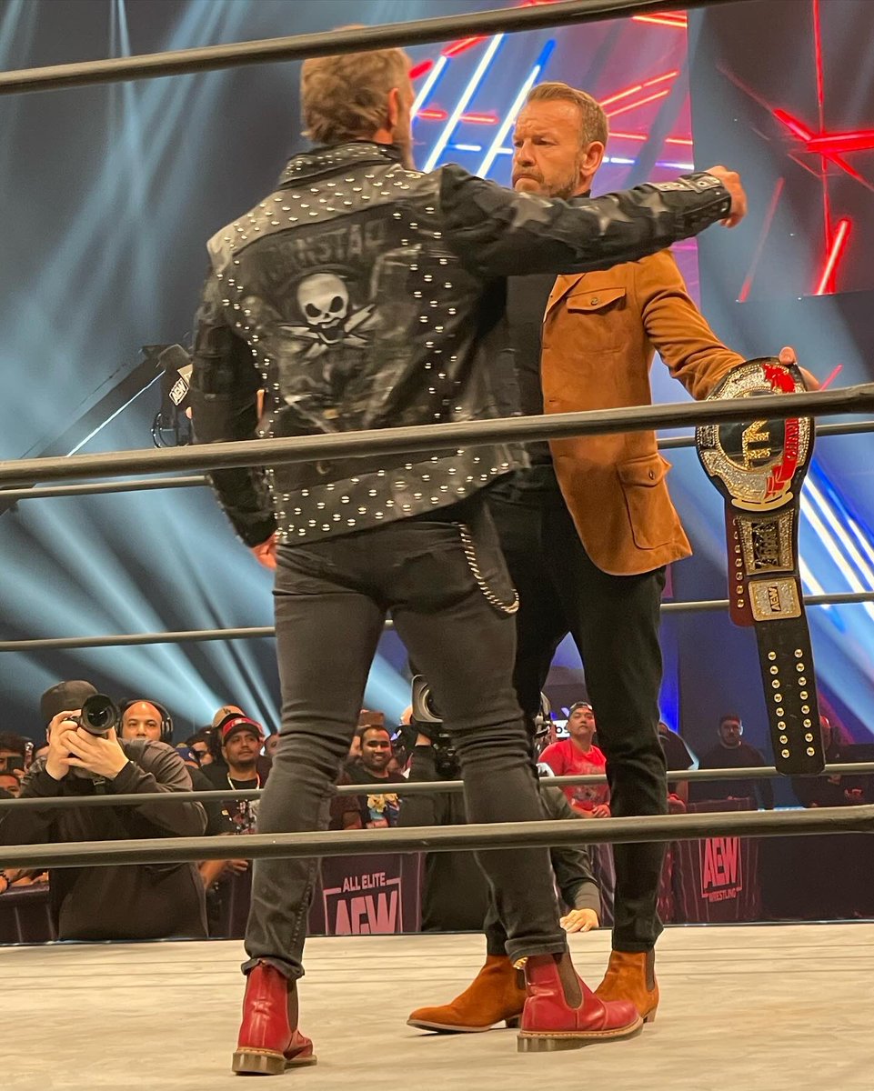 TheVicMacias's tweet image. “Go fuck yourself!”