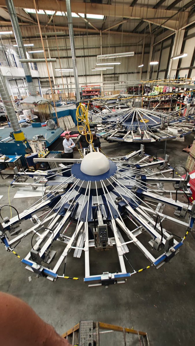 Another MHM S-Type Xtreme for this long standing London UK based print shop. Four MHM presses into total now with the remaining two competitors  presses to be changed shortly 😀😍💙👕🇬🇧