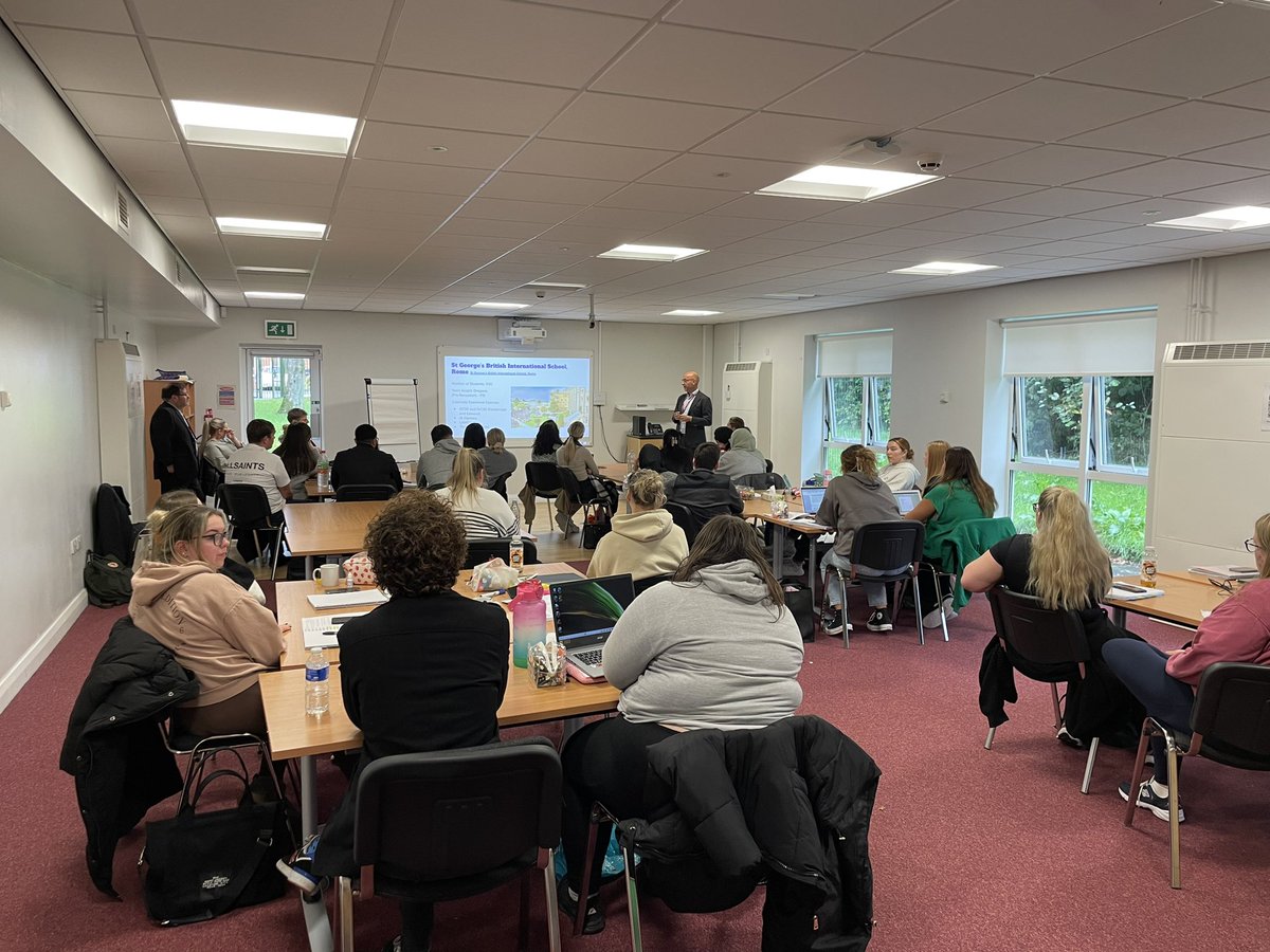 teach_with_ELIP's tweet image. Today, we welcomed colleagues from @BSB_Brussels, @stgeorges_rome @ECP_Prague to talk to our Trainees about being Teachers of the World and the opportunities for international placements! Only 2 SCITTs offer this nationwide! #ITT @PLSCITT @EmbraceTSH @EmbraceSCITT @SeaViewTrust