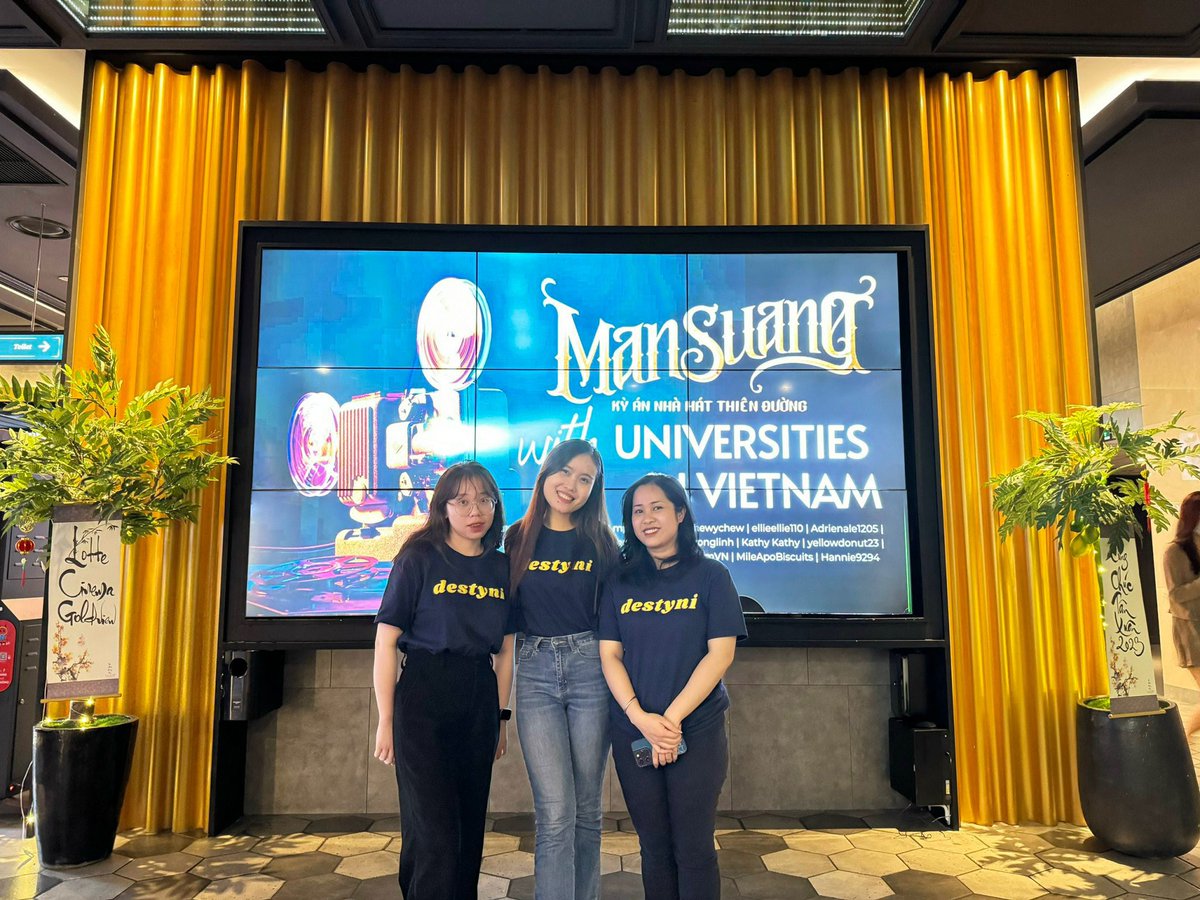alexanattawin1's tweet photo. 4 of us in the pic but a great team behind us. 

Thank you Daruma and Duyên Duyên for your support today in distributing tickets on site to the students 🎉🎉🎉 

Please give me time and I will list out all the friends joining us in a list. We may not know each other but you choose to trust and support our idea. We appreciate all of your contribution. 

💗