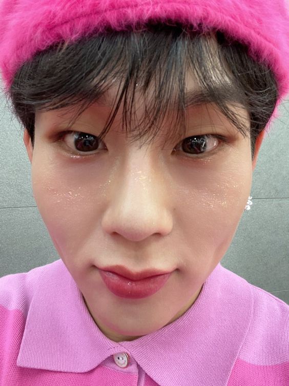 Koreaboo's tweet image. Happy Birthday to MONSTA X's incredible, Joohoney! 🎂
You are truly amazing, and we hope today you see how much you are loved by MONBEBE around the world. You shine with your talent and charisma and we can't wait to celebrate you today 💙
#HBDtoJOOHONEY…