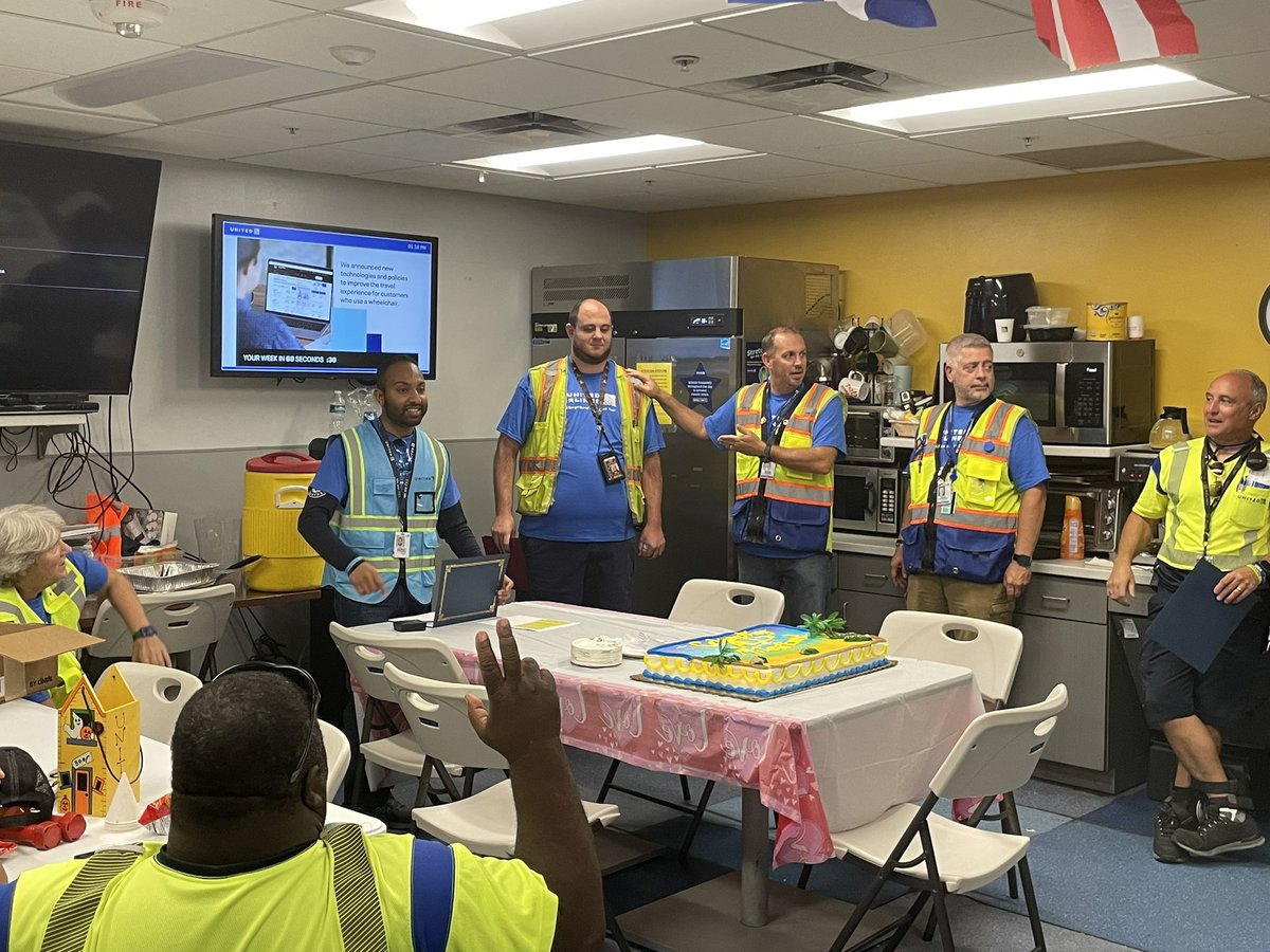 Congratulations to all FLL Anniversaries 

<a href="/MikeHannaUAL/">Mike Hanna</a> <a href="/BsquaredUA/">Bradley Boyd</a> <a href="/KevinSummerlin5/">Kevin Summerlin</a> #unitedconsistencyteam #beingunited <a href="/Vpyngolil/">Varkey Pyngolil</a> <a href="/Tobyatunited/">Toby Enqvist</a>