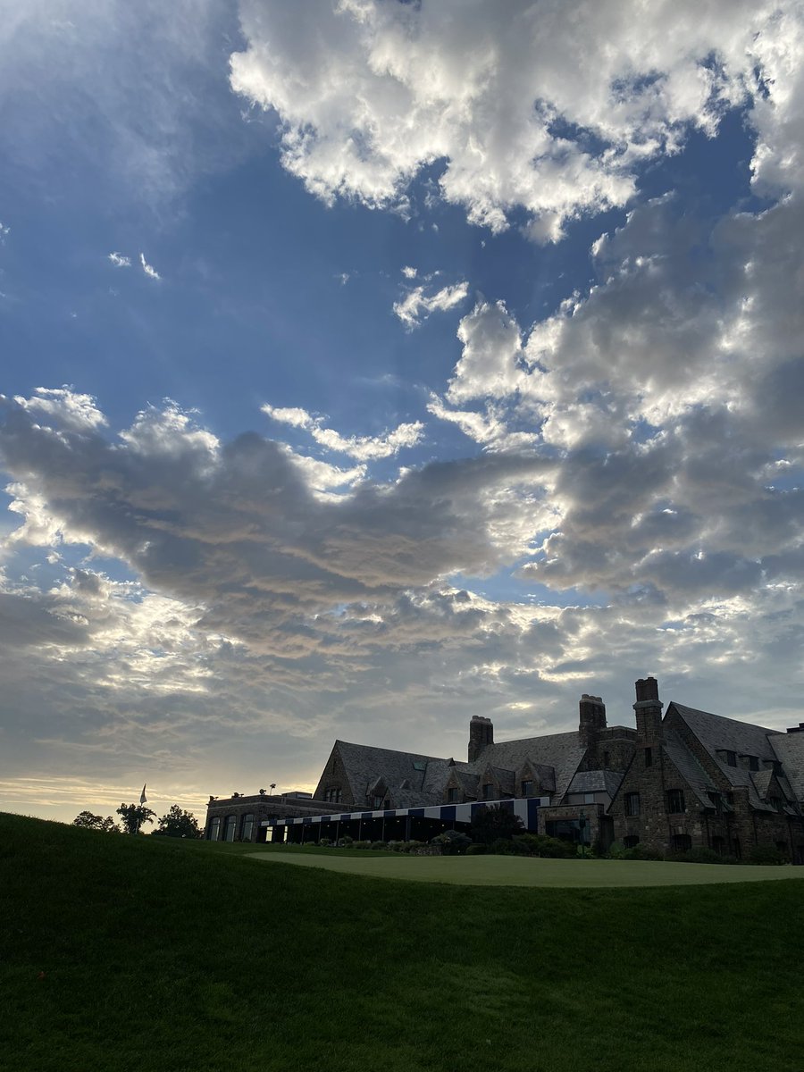 jmainse_turf's tweet photo. Now that I’m settled back in at school I’d like to take the time to thank Steve, Vince, and the rest of the guys at Winged Foot for an awesome internship. 6 months flew by but I learned so much and made so many great memories! https://t.co/5bxWGqYHGf