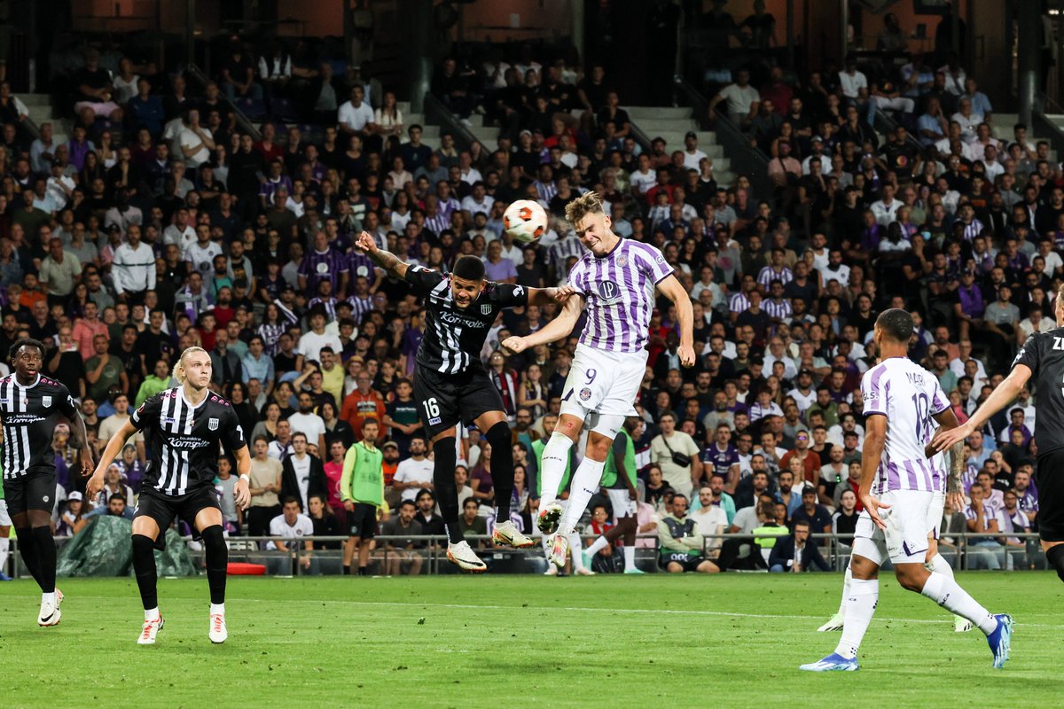 ToulouseFC's tweet photo. Ce coup de casque de Thijs méritait un meilleur sort 😕

#TFCASK https://t.co/yA0WEY71TZ