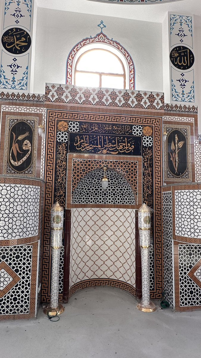 alivar43's tweet photo. ☝️ELHAMDULİLLAH ☝️
Allah'ın mescitlerini, ancak Allah'a ve ahiret gününe inanan, namazı dosdoğru kılan, zekâtı veren ve Allah'tan başkasından korkmayan kimseler imar eder.
(Tevbe Sûresi,18)
28. Ağustos.20022 yılında yapımına başlanan #Halifeler Köyü Camimiz Bitme Aşamasında. https://t.co/DCPGTvllWx