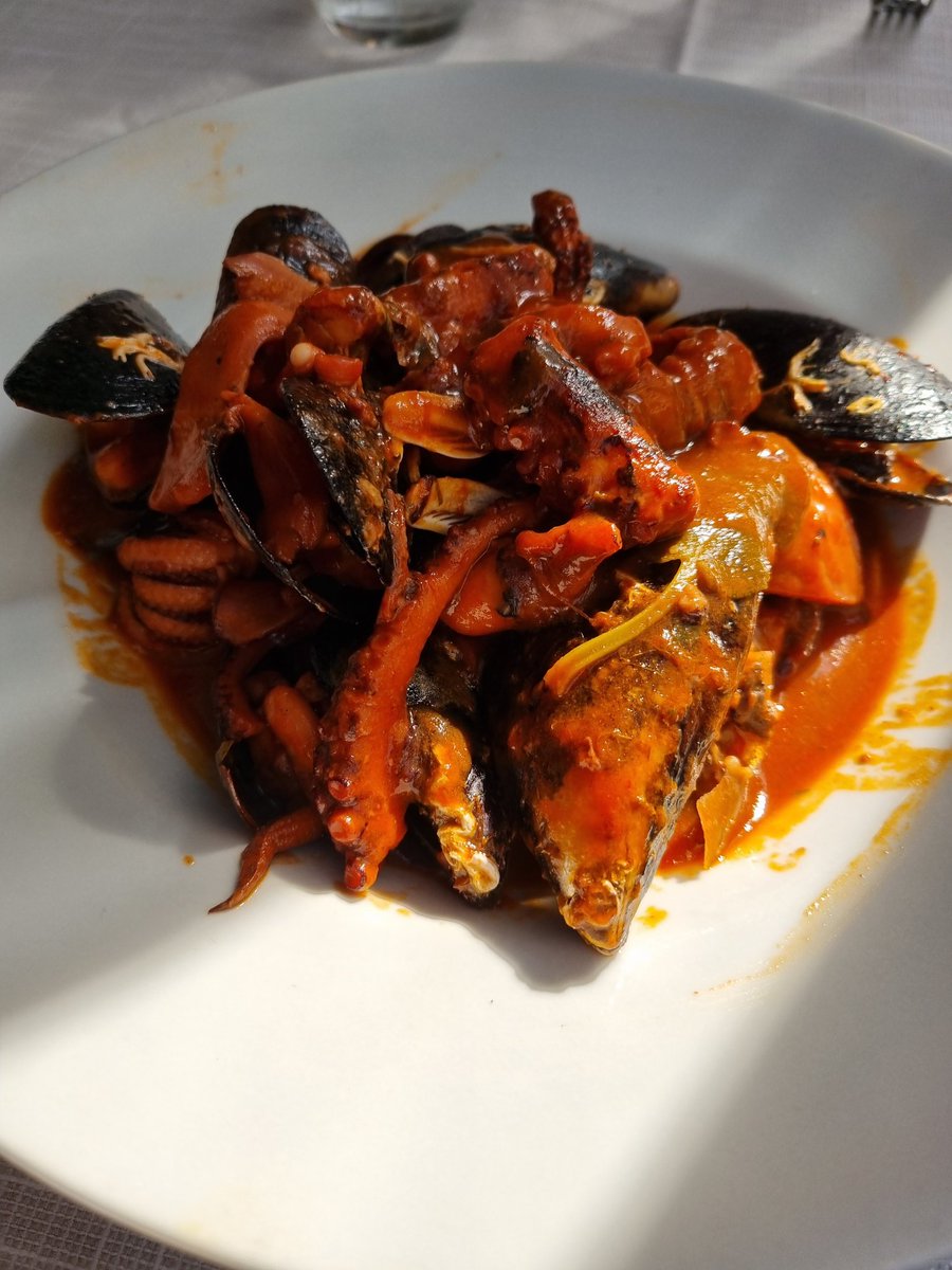sredditi's tweet photo. Lunch in Livorno today.
#lunch #Italy #italianfood #seafood #food #eat #delicious #tuscany #cacciucco https://t.co/dKkSbG3DzW