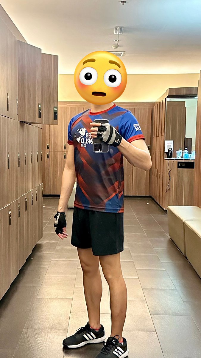 FebruaryGuy's tweet image. มายิม แต่หมดแรงที่ห้องสตีม 🤔🤔