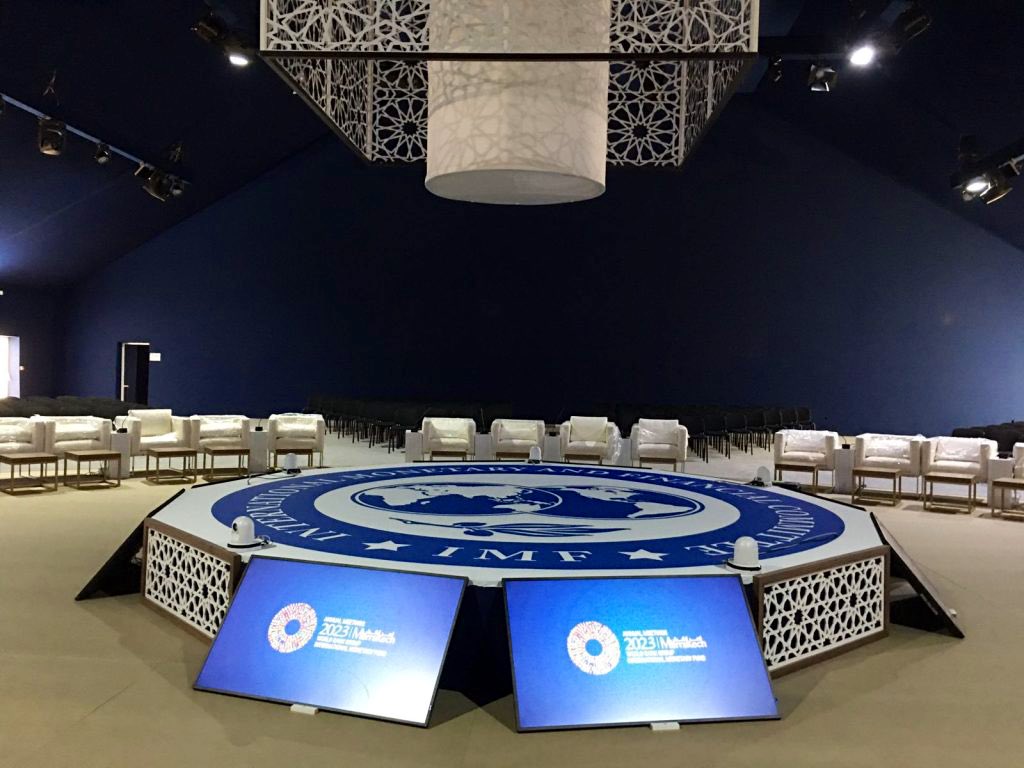 Jafkech's tweet photo. 🚨🚨 Voilà les premières images du site où aura lieu le Sommet du FMI et de la Banque Mondiale, la semaine prochaine, à Marrakech.

C’est le plus grand événement du genre qu’organise le Maroc depuis la COP 22 en 2016.

On y attend 14.000 participants du monde entier🌍

Defilez ⬇️ https://t.co/meZd3Sfg8e