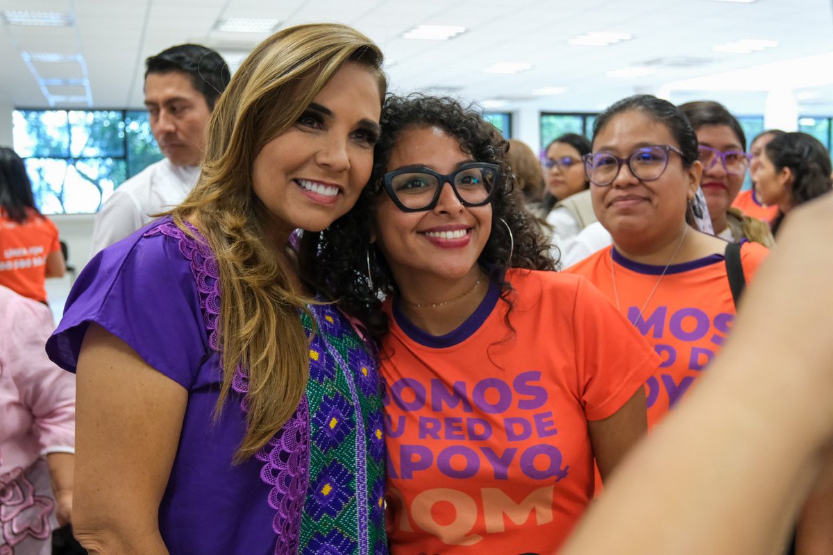 MaraLezama's tweet photo. ¡Seguimos sumando esfuerzos para hacer justicia a nuestras mujeres¡ Con la Segunda Edición del Encuentro Interinstitucional “Somos tu Red de Apoyo Quintana Roo” fortalecemos las políticas públicas para prevenir, atender y erradicar la violencia contra las mujeres y niñas de la entidad. 🙋🏻

¡En #QuintanaRoo ninguna mujer está sola, porque #YoSiTeCreo! Con un #NuevoAcuerdo estamos logrando que todas estén empoderadas, sean libres y autónomas.  La nueva Ley de Seguridad Ciudadana, la estrategia #MujerEsPoder, los centros de justicia, albergues y refugios es muestra del compromiso con su bienestar.  

Agradezco profundamente a la titular de la @CONAVIM_MX @FabiolaAlanis_S por todo el apoyo para tenderle, de corazón, la mano a cada víctima de violencia. 

#UnidasParaTransformar