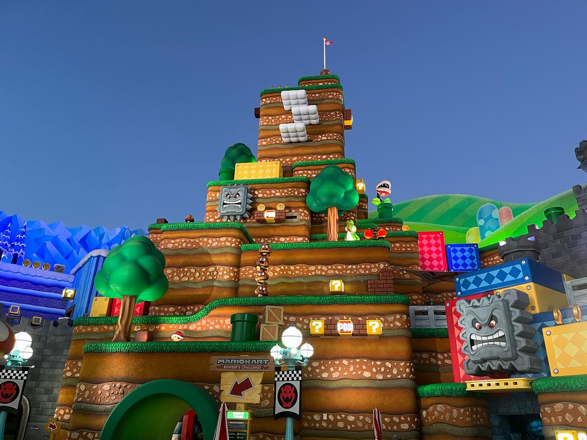 ArtofNP's tweet image. Friend of mine works at Super Nintendo World in Hollywood, and had a very early shift this morning. Took these twilight photos when there was nobody in the park and I just thought they were too beautiful not to share!