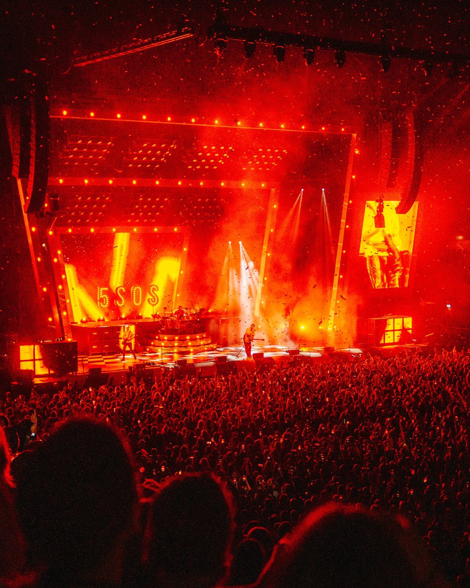5 Seconds of Summer tweet media