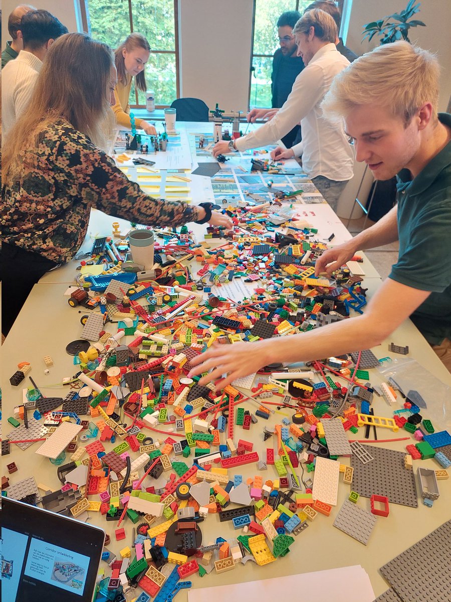 BoardGameLab tweet media