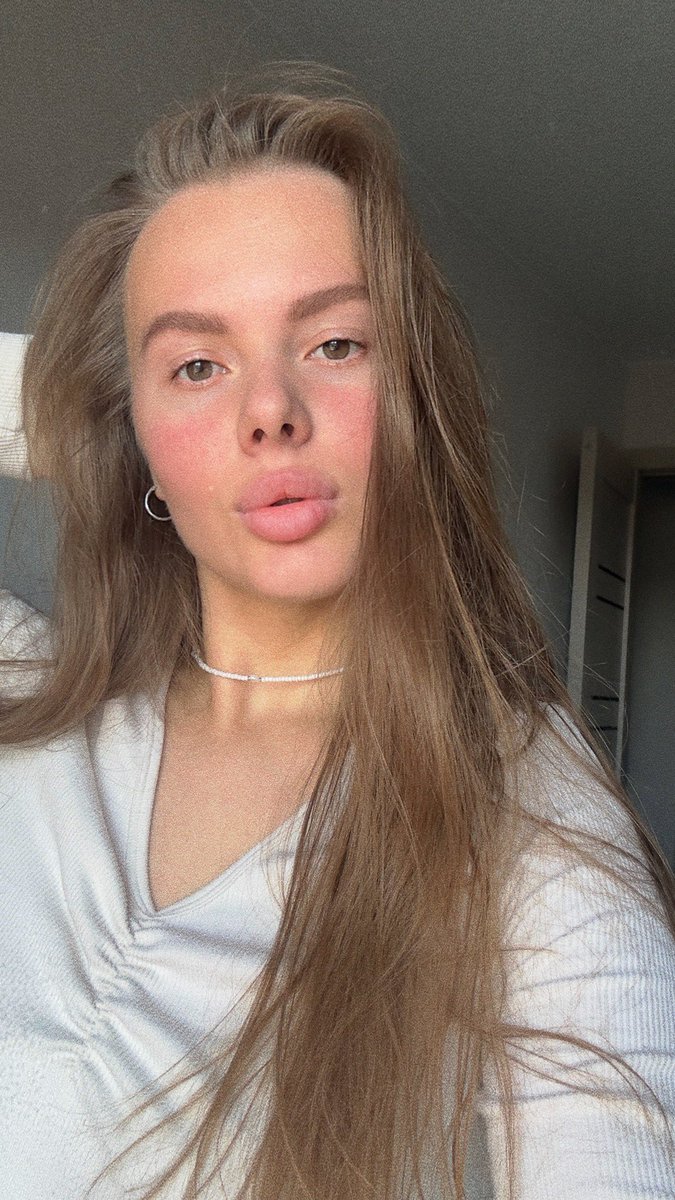 Viktoria 🌙 tweet media