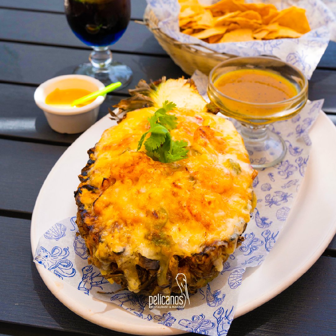 Déjate seducir por la combinación perfecta entre la dulzura tropical de la piña y la frescura del marisco.

¡Una experiencia culinaria que no te puedes perder!🍍🦐

¡Te esperamos!
  
🕧 8:00 am – 10:00 pm 
📍Rafael E, Melgar. Mza 2, Puerto Morelos