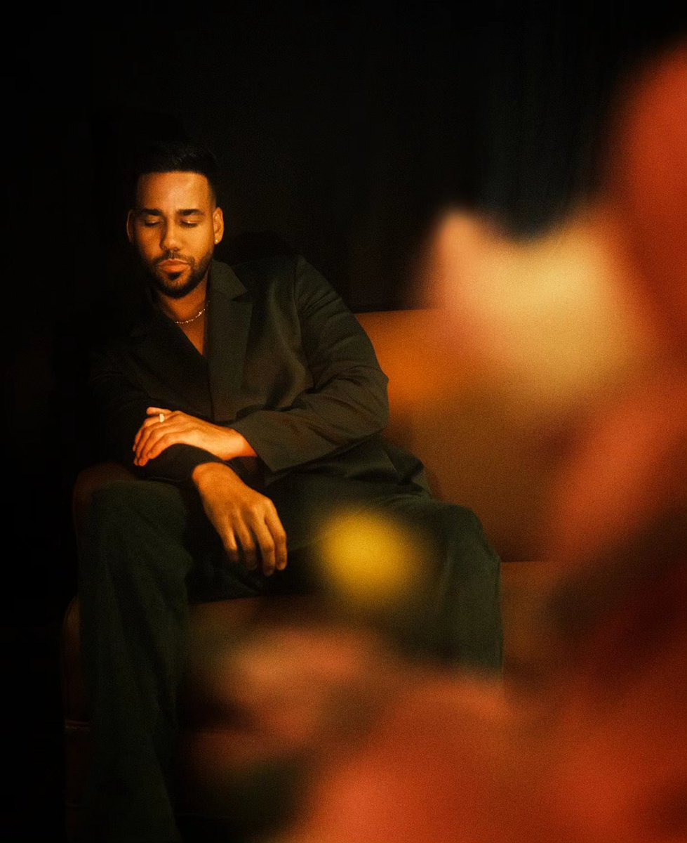 Romeo Santos tweet media