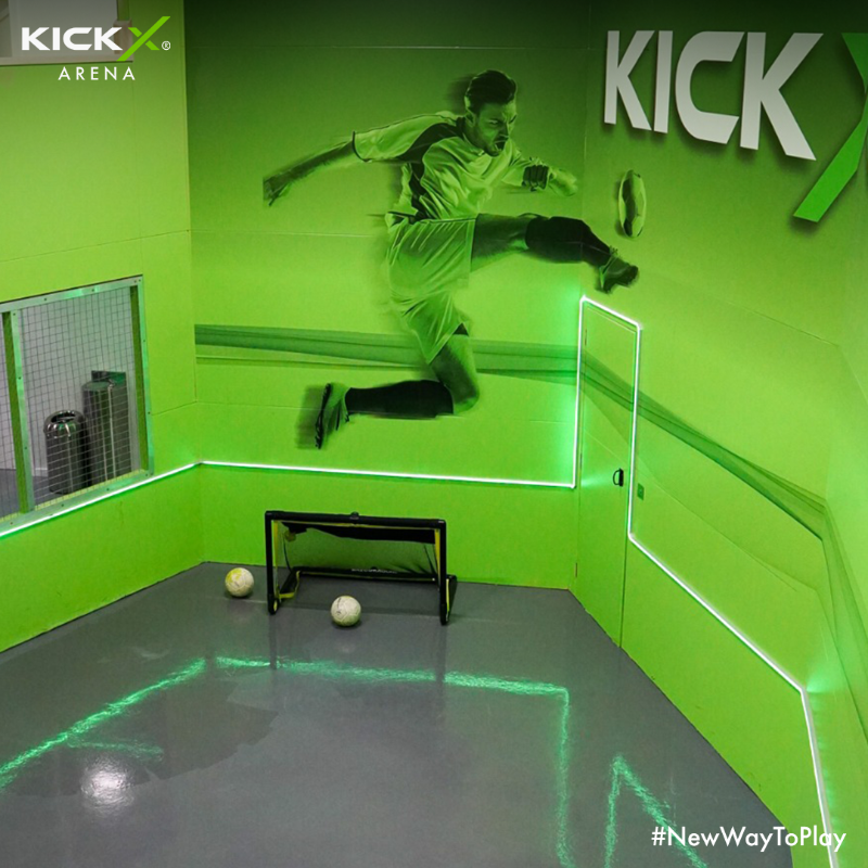 kickxfootball's tweet photo. Our panna courts are looking fresh this evening! Who's coming down to play a match? β½
Fancy giving #Panna a go yourself? Book now by visiting our website π€©
#NewWayToPlay | #JoinTheFootballEvolution | #Surrey | #Addlestone | #Football