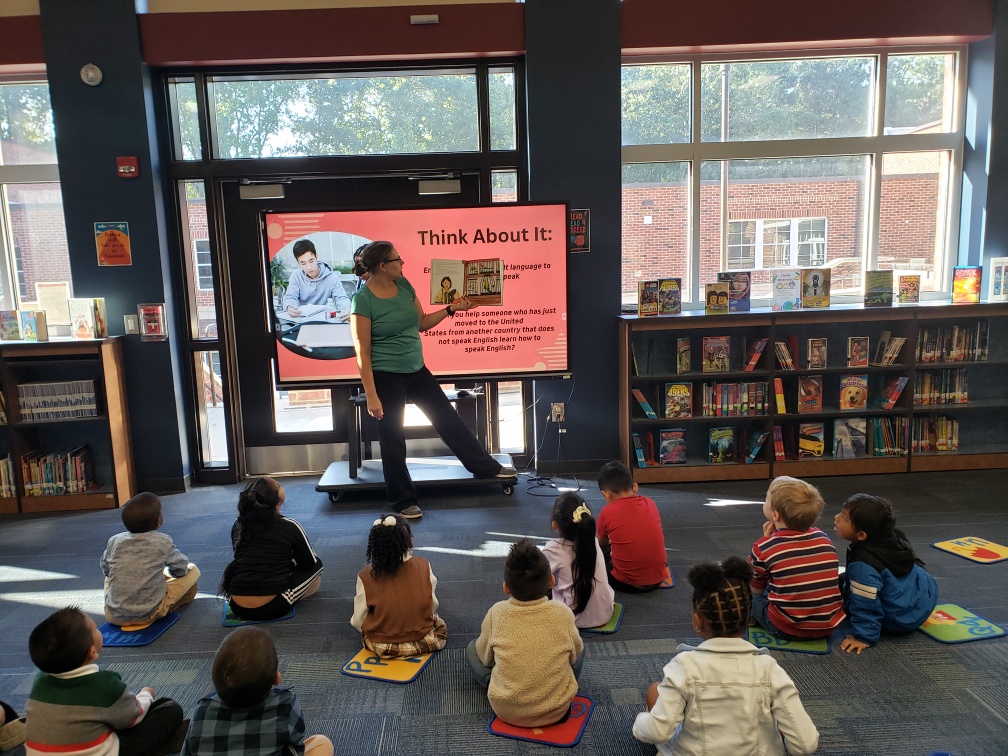 ew13294's tweet photo. This week I am reading the book Mango, Abuela and Me for Hispanic Heritage month to my pre-K and K students, teaching the younger students (1st-2nd) the 5-finger rule for choosing books, and the older students (3rd-5th) how to use Destiny Discover to search for books. #FRIT7734 https://t.co/gehFeLuaXg