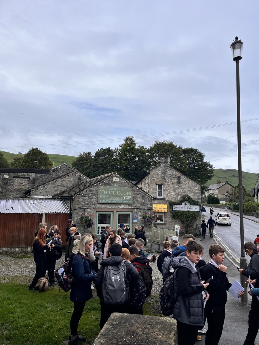 WingfieldGeog's tweet image. Fantastic fieldwork day with our Y7’s in Castleton! What a beautiful day for some data collection and to enjoy our stunning @peakdistrict @WingfieldAcad #teamgeography