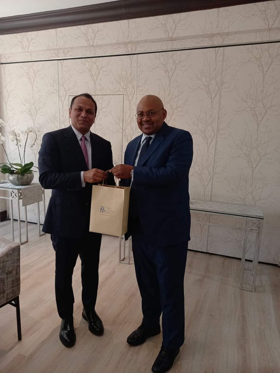 indiainjoburg's tweet photo. Consul General @MaheshIFS met Prof. Maurice Radebe, Head &amp; Director @witsbschool and Prof. Mills Solo, Director, Development &amp; Partnerships to discuss growing ties between India and South Africa in different spheres. @MEAIndia @hci_pretoria @IndianDiplomacy https://t.co/V6I5wO1we8