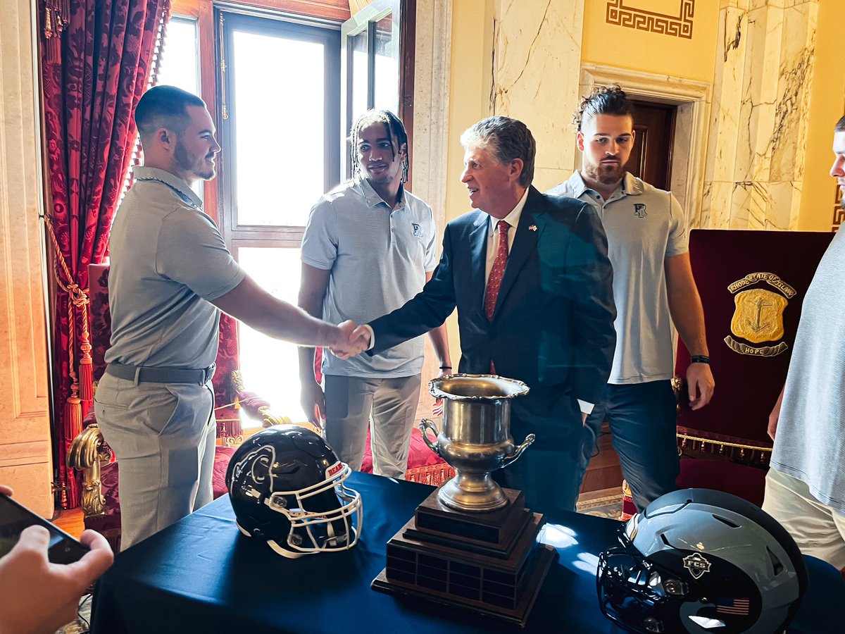 RhodyFootball's tweet image. It was an honor to visit with @GovDanMcKee at the Rhode Island State House earlier today. 

The countdown is ON for the 41st Governor’s Cup. 🏈🌊

#GoRhody