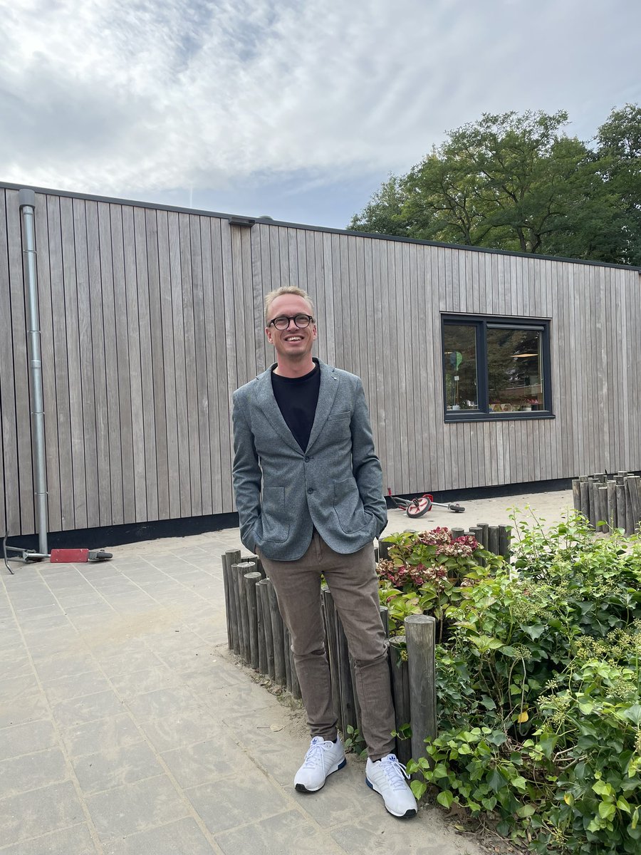 Op de #dagvandeleerkracht op pad met leraar Remco langs verschillende scholen voor wetenschap en techniek. Over wat je samen als scholengroep kunt betekenen voor het onderwijs en de leraar uit handen kunt nemen. 👌