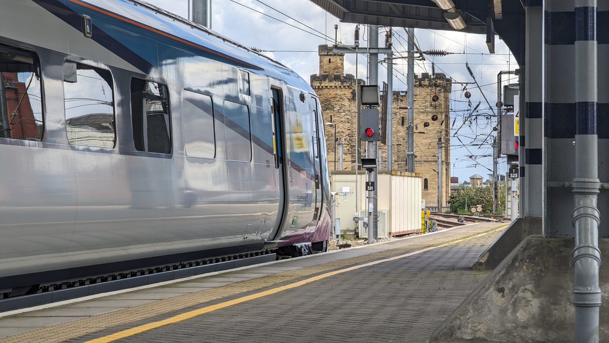 DylanReports's tweet image. Up this week, we&apos;ll be taking my first post nationalisation look at TransPennine Express, aboard one of their high-speed (by British standards at least) Nova 1 sets to see how things now stack up for them.

Video live at 4pm BST tomorrow 😁