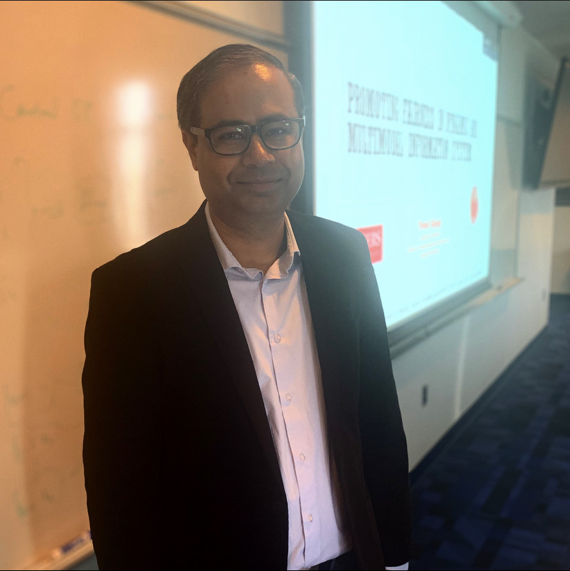 RutgersCS's tweet photo. Rutgers University Associate Professor Vivek K. Singh, presented, Promoting Fairness in Dynamic and Multimodal Information Systems, at a recent Computer Science Department Colloquium. To learn more about his work and the CS colloquiums, visit link:
https://t.co/BxfrA3Loah https://t.co/PL8i4u2f7t